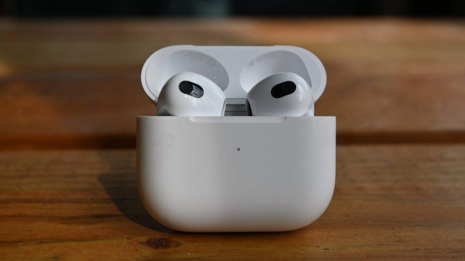 The Evolution and Impact of AirPods: How Apple Revolutionized Wireless Audio